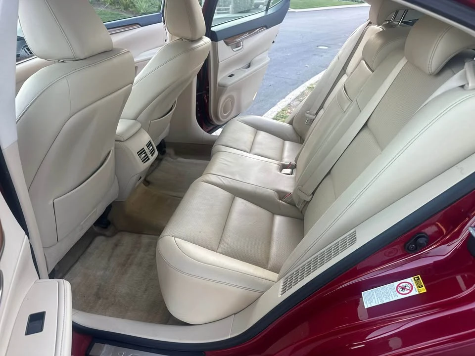 2014 Lexus ES 6th Gen - Image 3 of 9