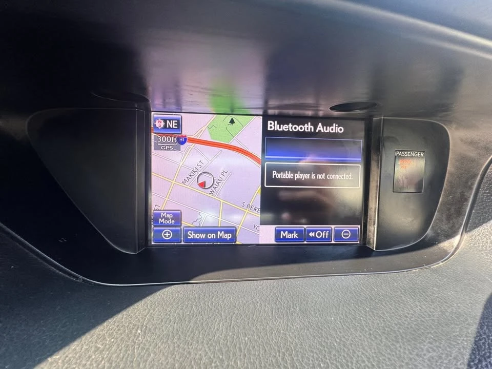 2014 Lexus ES 6th Gen - Image 13 of 15
