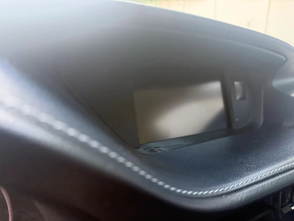 2014 Lexus ES 6th Gen - Image 11 of 17