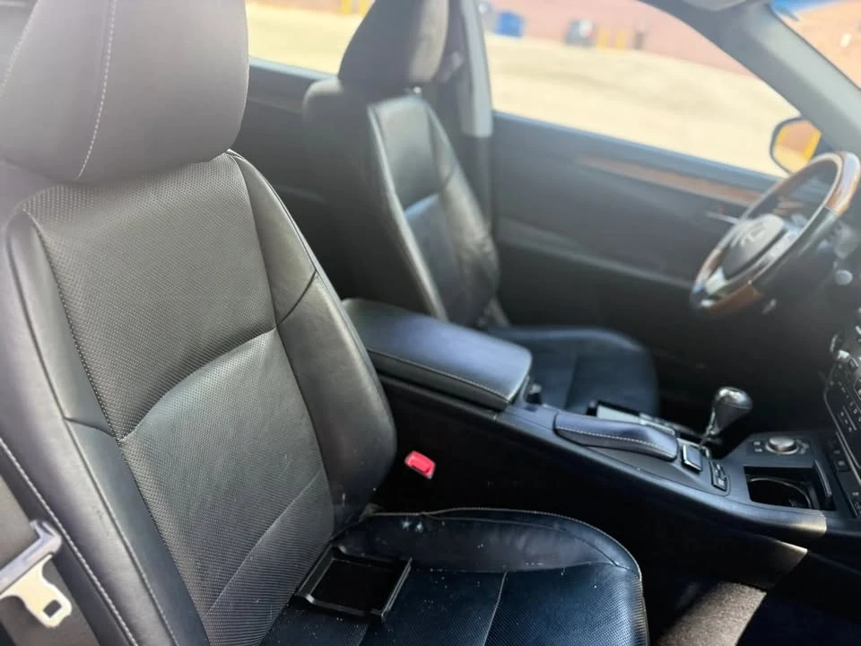 2014 Lexus ES 6th Gen - Image 14 of 17