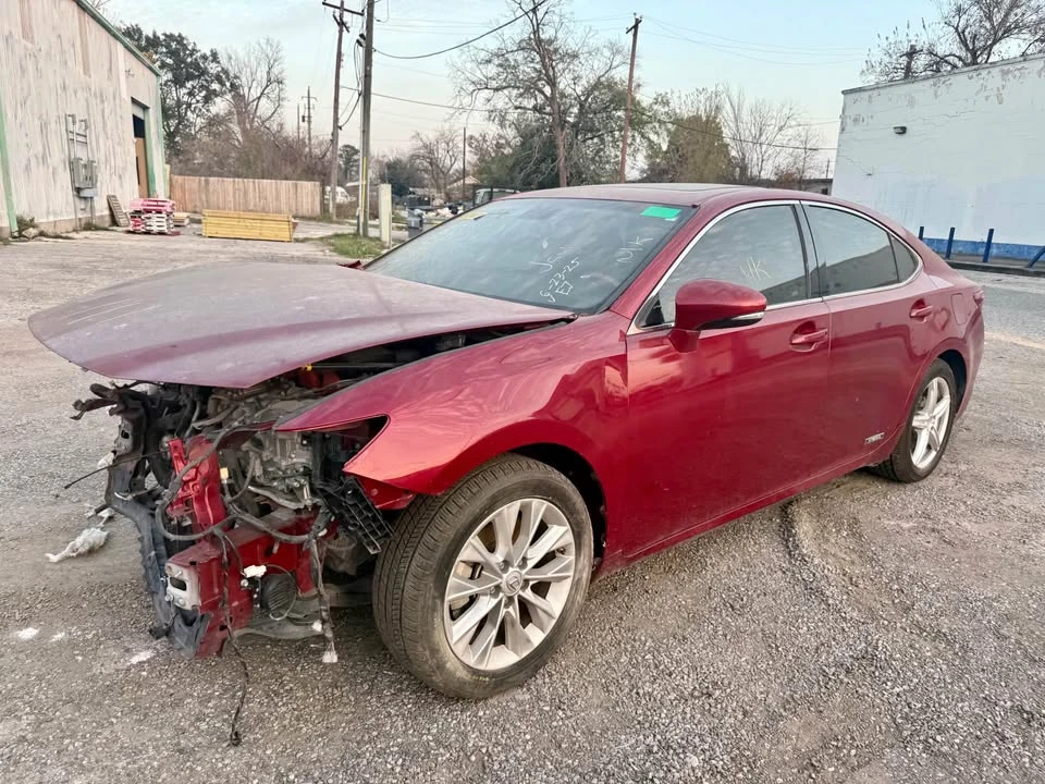 2014 Lexus ES 6th Gen - Image 4 of 6