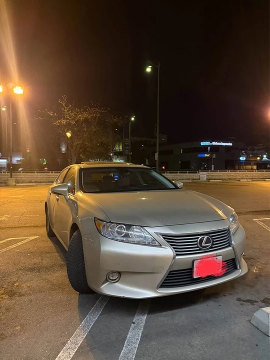 2014 Lexus ES 6th Gen - Image 2 of 6