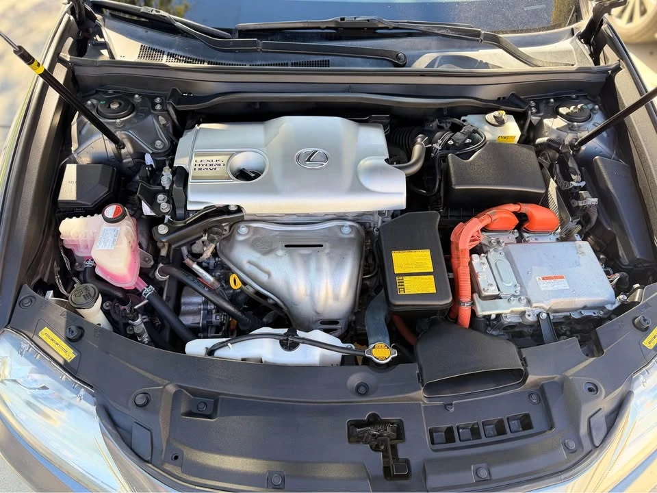 2014 Lexus ES 6th Gen - Image 17 of 17