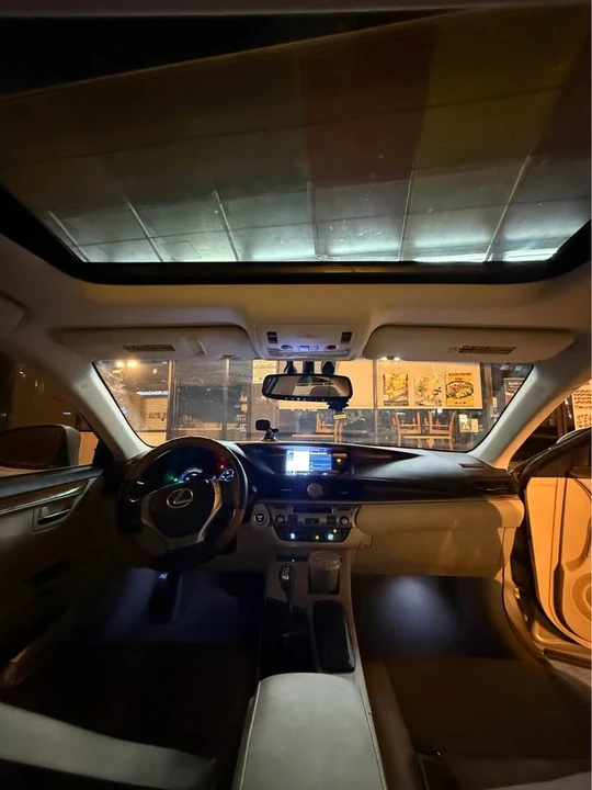 2014 Lexus ES 6th Gen - Image 6 of 6