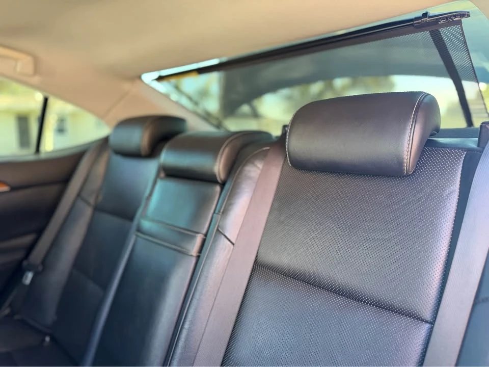 2014 Lexus ES 6th Gen - Image 12 of 17