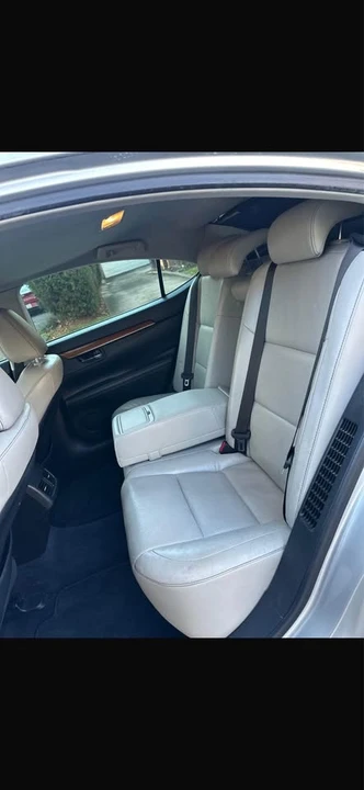 2014 Lexus ES 6th Gen - Image 10 of 18
