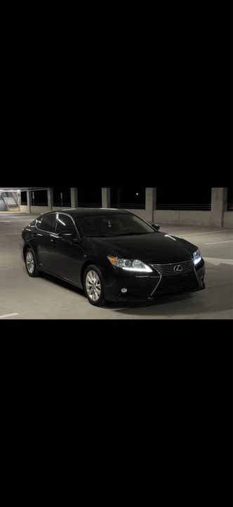 2014 Lexus ES 6th Gen - Image 5 of 7