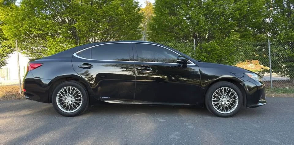 2014 Lexus ES 6th Gen - Image 4 of 8