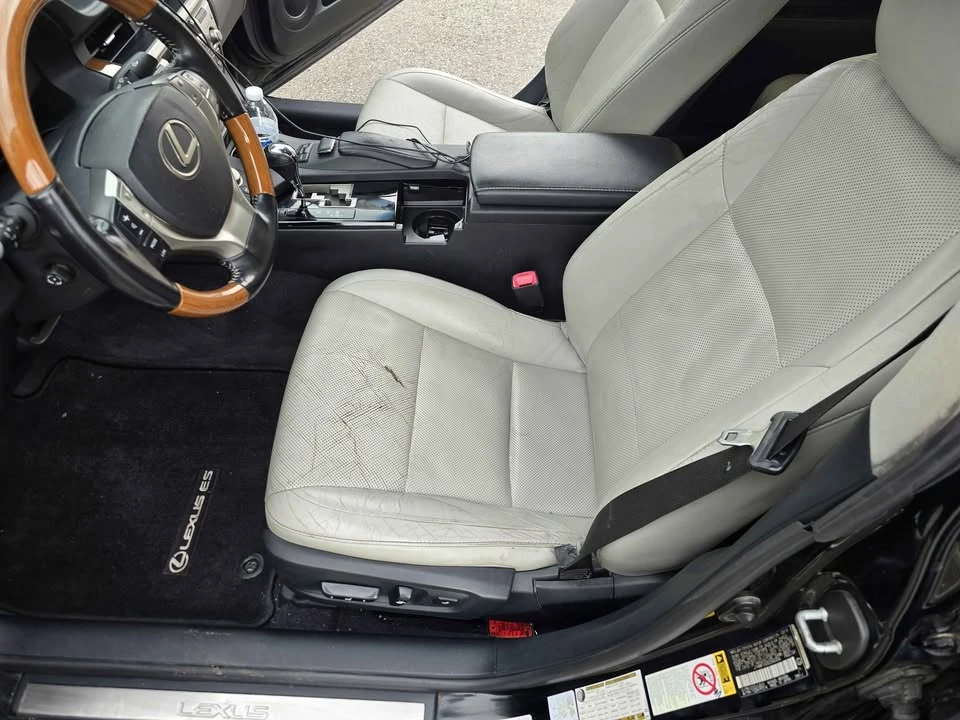 2014 Lexus ES 6th Gen - Image 8 of 12