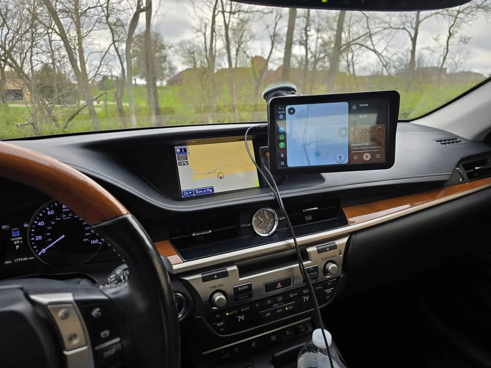 2014 Lexus ES 6th Gen - Image 5 of 12