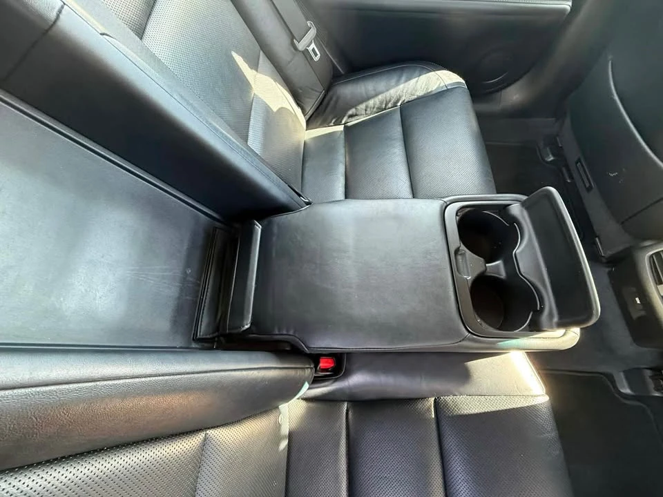 2014 Lexus ES 6th Gen - Image 11 of 17