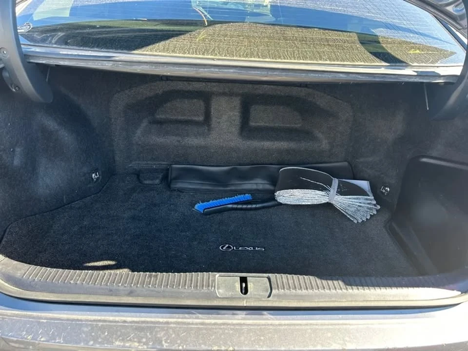 2014 Lexus ES 6th Gen - Image 13 of 13