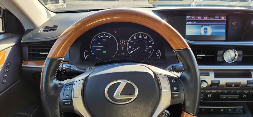 2014 Lexus ES 6th Gen - Image 11 of 11