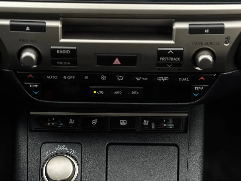 2014 Lexus ES 6th Gen - Image 19 of 19