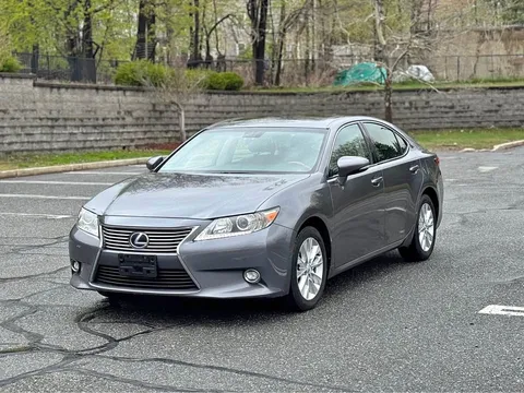 2014 Lexus ES 300h Sedan