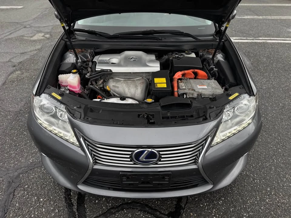 2014 Lexus ES 6th Gen - Image 7 of 19