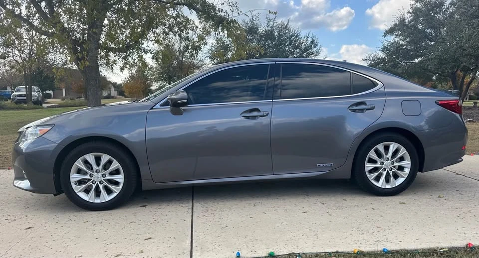 2014 Lexus ES 6th Gen - Image 3 of 7