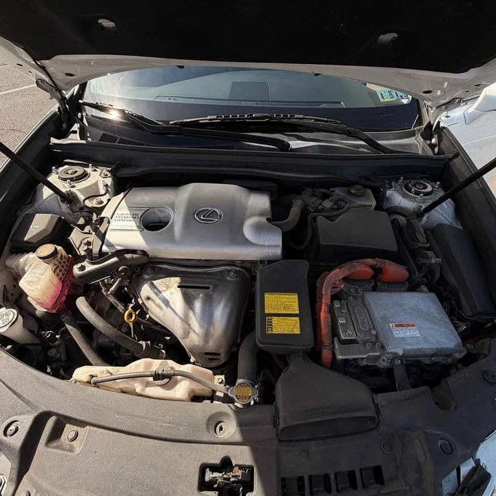 2014 Lexus ES 6th Gen - Image 12 of 12