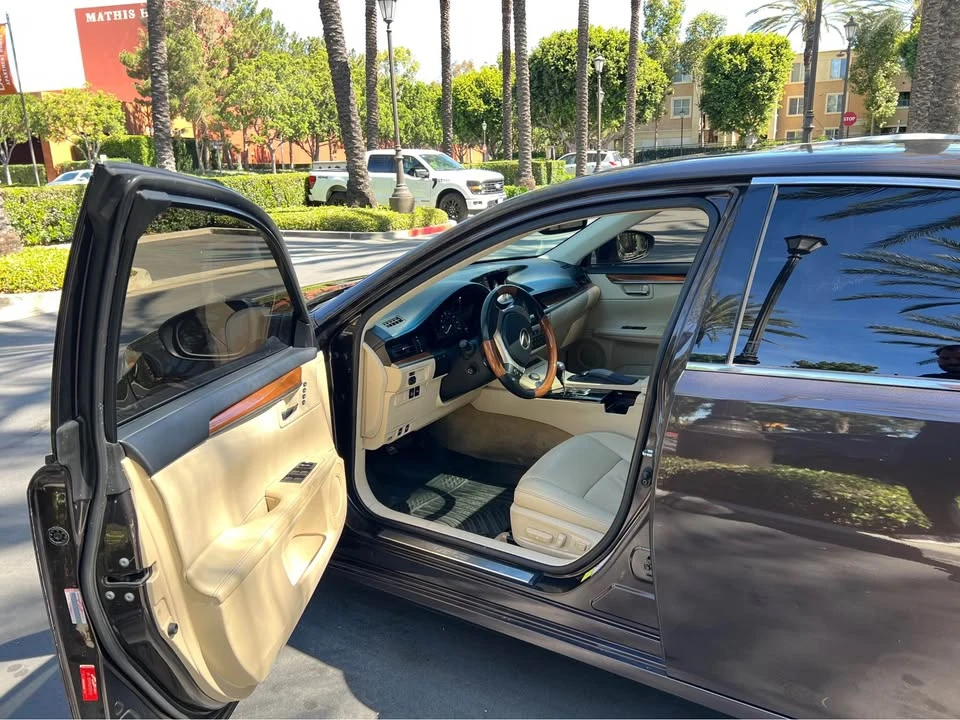 2014 Lexus ES 6th Gen - Image 4 of 13