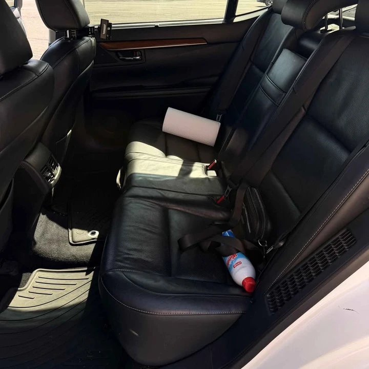 2014 Lexus ES 6th Gen - Image 8 of 12