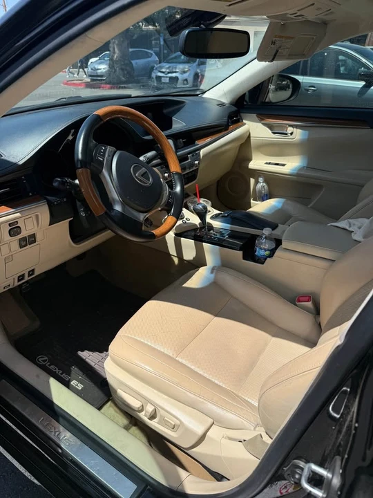 2014 Lexus ES 6th Gen - Image 3 of 5