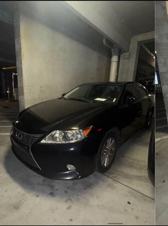 2014 Lexus ES 6th Gen - Image 3 of 8