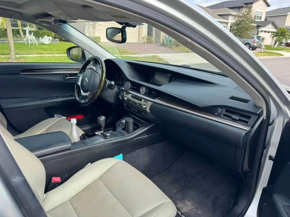 2014 Lexus ES 6th Gen - Image 4 of 9