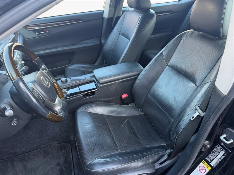 2014 Lexus ES 6th Gen - Image 15 of 16