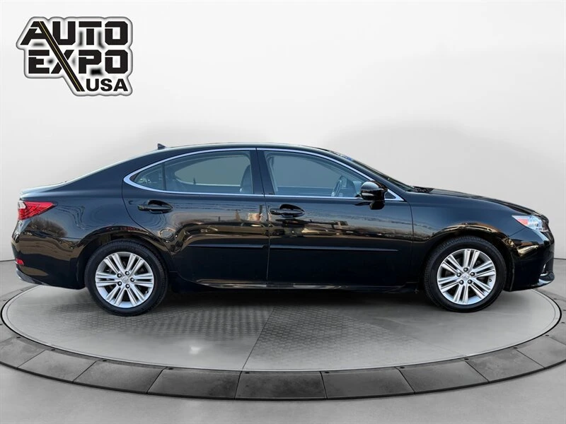 2014 Lexus ES 6th Gen - Image 6 of 16