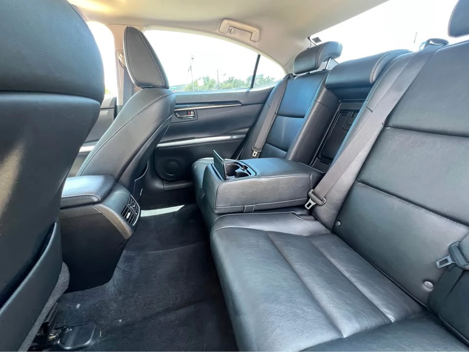 2014 Lexus ES 6th Gen - Image 10 of 10