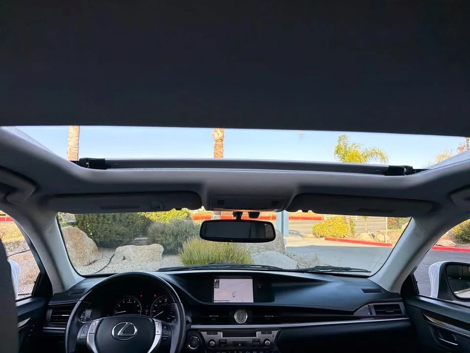 2014 Lexus ES 6th Gen - Image 6 of 18