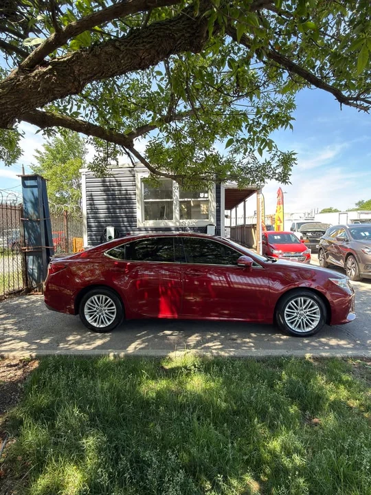 2014 Lexus ES 6th Gen - Image 4 of 20