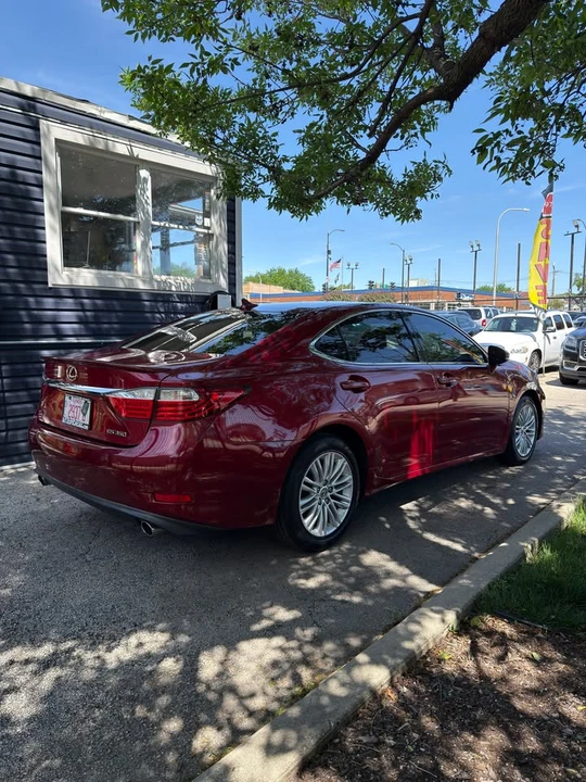 2014 Lexus ES 6th Gen - Image 5 of 20