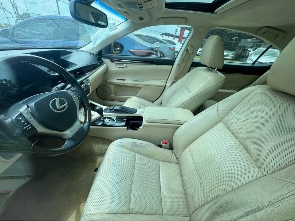 2014 Lexus ES 6th Gen - Image 3 of 6