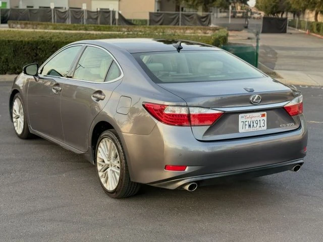 2014 Lexus ES 6th Gen - Image 14 of 21