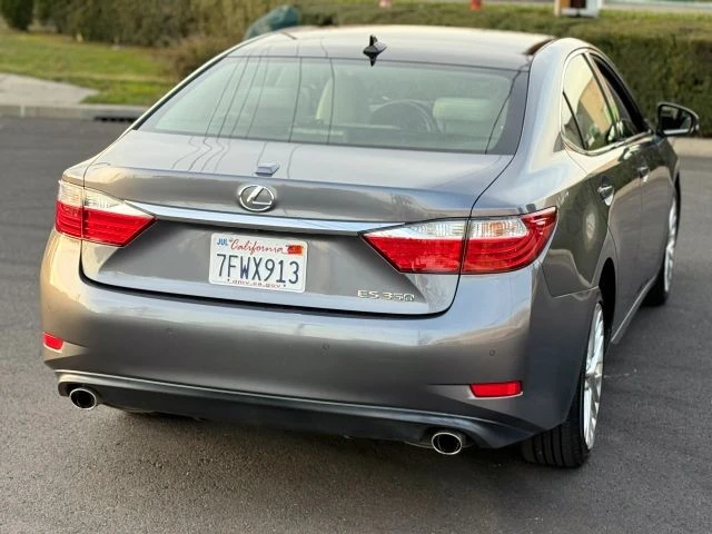 2014 Lexus ES 6th Gen - Image 17 of 21