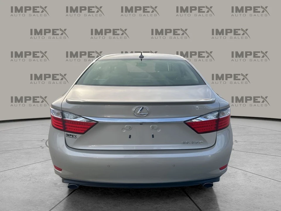 2014 Lexus ES 6th Gen - Image 4 of 12