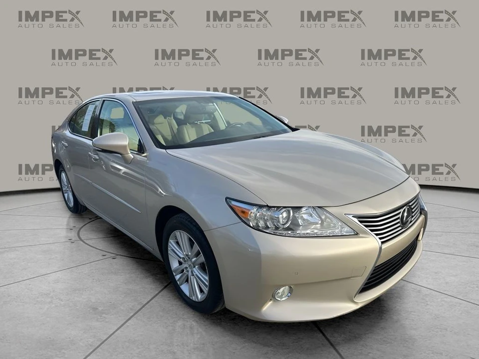2014 Lexus ES 6th Gen - Image 7 of 12