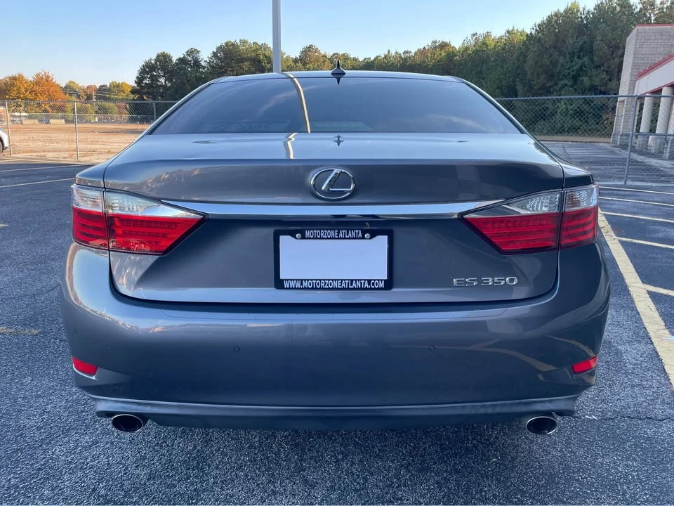 2014 Lexus ES 6th Gen - Image 5 of 19