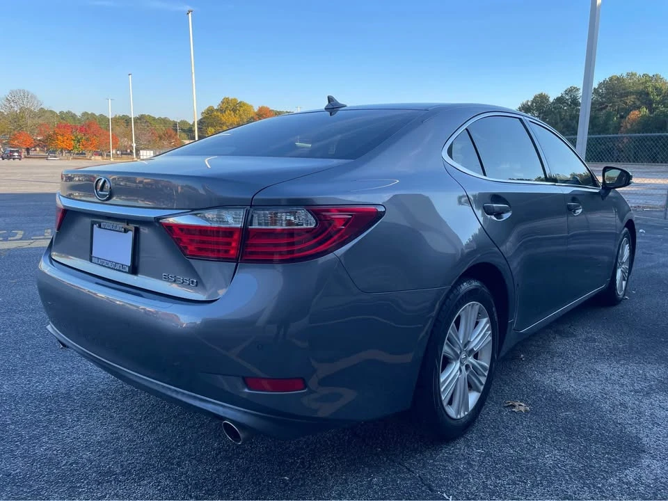 2014 Lexus ES 6th Gen - Image 4 of 19