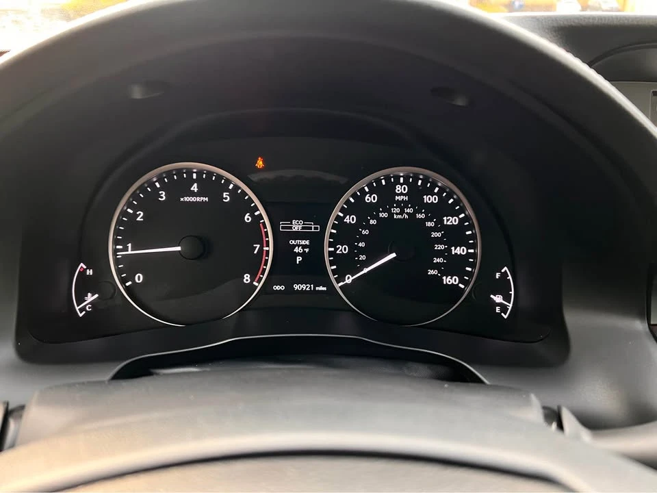 2014 Lexus ES 6th Gen - Image 14 of 15