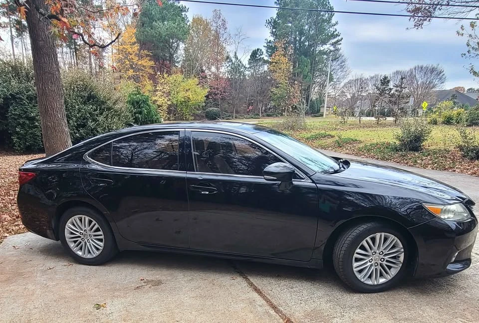 2014 Lexus ES 6th Gen - Image 7 of 20