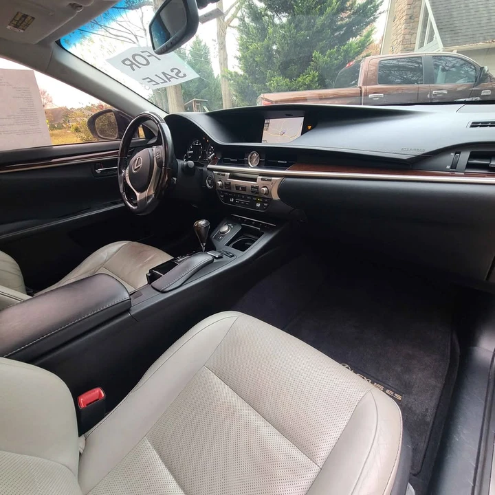 2014 Lexus ES 6th Gen - Image 20 of 20
