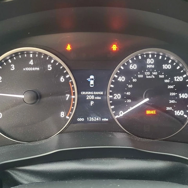 2014 Lexus ES 6th Gen - Image 13 of 20