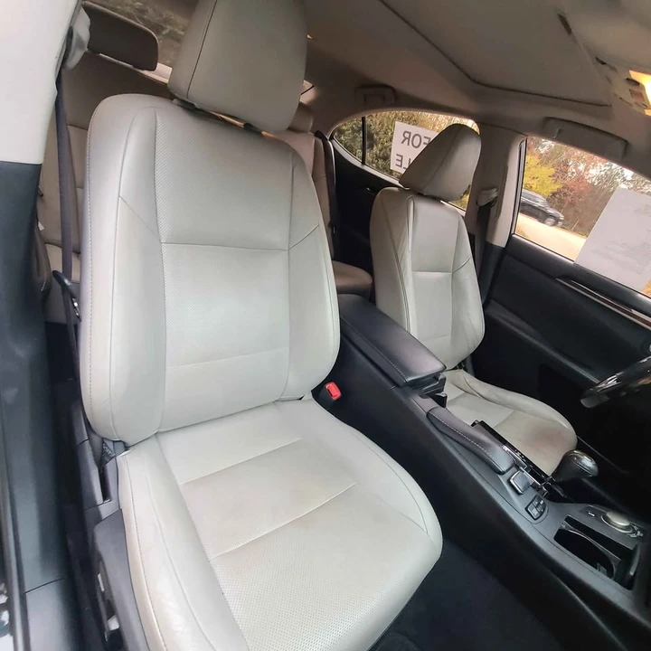 2014 Lexus ES 6th Gen - Image 19 of 20