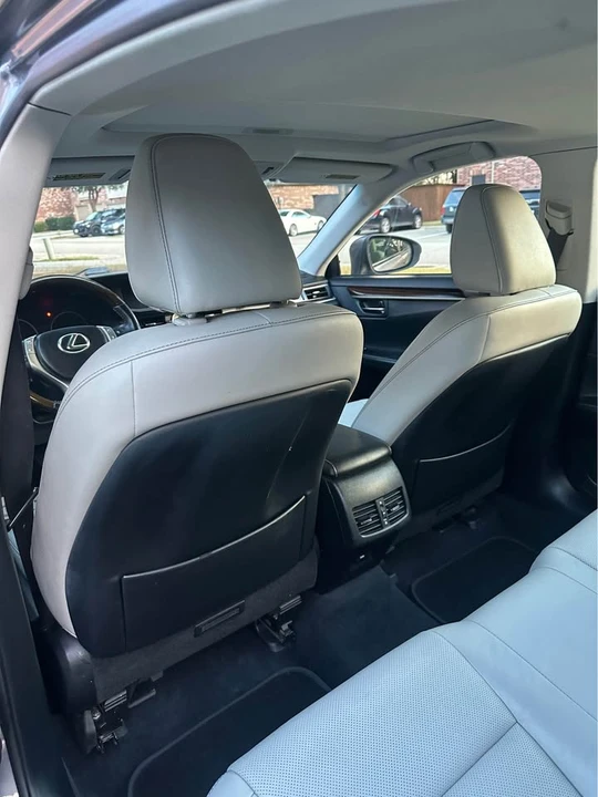 2014 Lexus ES 6th Gen - Image 12 of 19