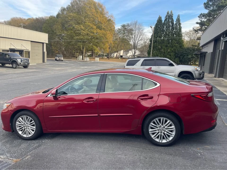 2014 Lexus ES 6th Gen - Image 4 of 19
