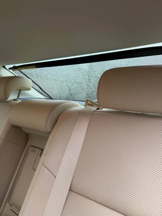 2014 Lexus ES 6th Gen - Image 8 of 20