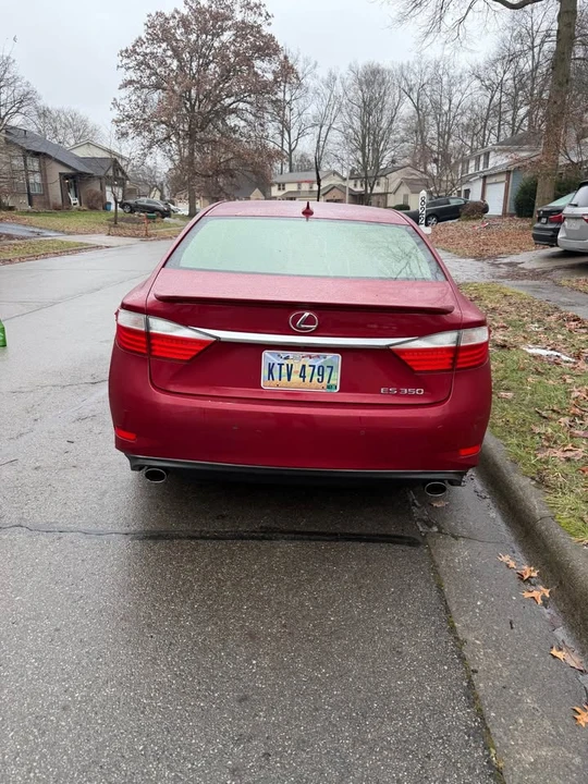 2014 Lexus ES 6th Gen - Image 19 of 20