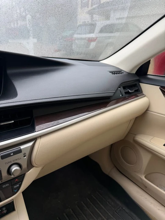 2014 Lexus ES 6th Gen - Image 5 of 20